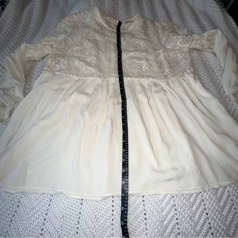 Sundance Cream Ruffled Blouse with Beautiful Lace Detsil - Picture 6 of 6
